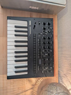 Korg Monologue Analogsynthesizer - Schwarz *WIE NEU* - Bild 1 von 4