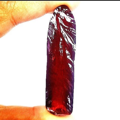 CLEAR 114 CT RED RUBY #8 CORUNDUM ROUGH LAB GROWN GEMSTONE - Image 1 of 1
