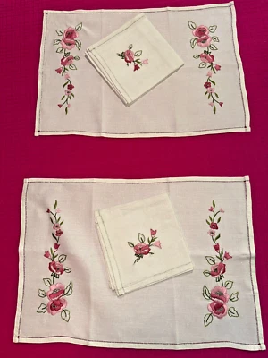 2 sets de tables + 2 serviettes de table brodés main, rétro - Photo 1/4