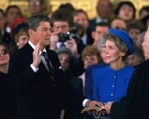 Impresión fotográfica 8x10 del 40º presidente de Estados Unidos Ronald Reagan - Imagen 1 de 1