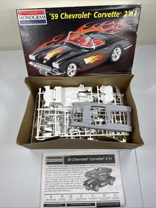 1/25 Monogram Chevy '59 Corvette 2 'n 1 Modellbausatz - GEÖFFNET - angefangen - LESEN - Bild 1 von 5