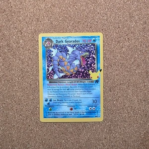 #1 Dark Gyarados Rocket 8/82 Pokémon Raro Holo Celebraciones Clásico *B2 - Imagen 1 de 2