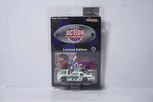 Darrell Waltrip #17 Chevy Monte Carlo 1987-1997 Action Platinum 1/64 diecast - Picture 1 of 2