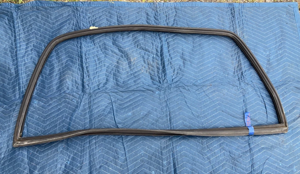 1982-1994 BMW E30 318i 325i Rear Window Gasket Seal Weatherstripping #2256M - Image 1 of 4