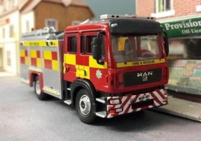 MAN F16 JDC John Dennis Pump Ladder Durham Darlington Fire Engine 1:76 Oxford - Image 1 of 4
