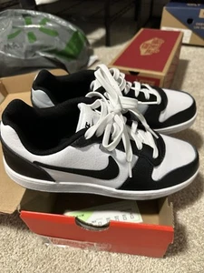 Mens NIKE EBERNON LOW PREM Size 9 FREE SHIPPING - Picture 1 of 8
