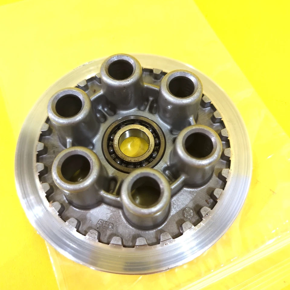 99-05 雅马哈 YZF R6 原始设备制造商夹压板 — 第 1/4 张图片