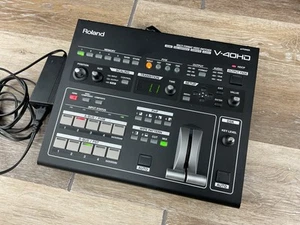 Sistema de producción en vivo de cuatro canales conmutador de video multiformato Roland V-40HD - Imagen 1 de 11