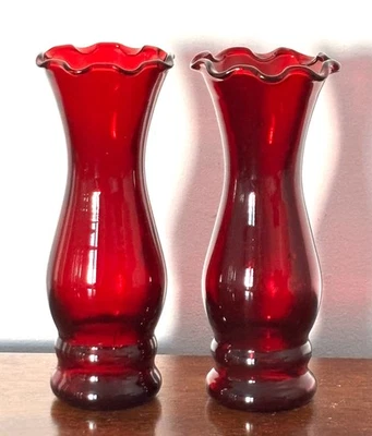 Vintage Pair of Anchor Hocking Royal Ruby Red Glass Posy Vases Ruffled Edge - Image 1 of 4