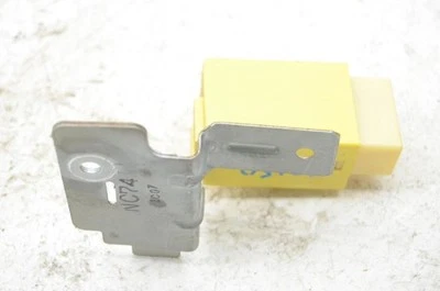 Módulo temporizador cerradura puerta 1,8 L Mazda MX-5 Miata 2001-2005 Foto 1 de 4