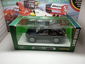 ERTL - LAND ROVER FREELANDER - 1:18 SCALE MODEL CAR - Picture 1 of 9