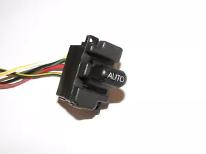 Interruptor de ventana automático delantero izquierdo Acura Legend 86-87 sedán - Imagen 1 de 4