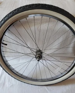 CITY CRUISER 26" BICICLETA FRT RUEDA DE PARED BLANCA - USADA/DECENTE - Imagen 1 de 21
