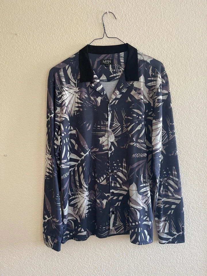 Camisa Jersey BOOHOO MAN Estampado de Hojas Manga Larga Revere Talla L Usada  Foto 1 de 4