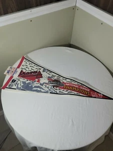 Vintage Braves 1992 World Series Pennant Flag Team Printed Signatures With Tag - Picture 1 of 6