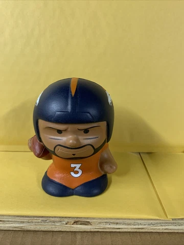 NFL Jumbo Squeezymates Series 2 (2023) - Single- Russell Wilson Cover