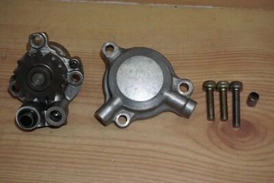 Bomba enfriador de aceite de motor Yamaha YZ250F YZ 250F WR250F 2002-2008 5SG-13300-00-00 Foto 1 de 4