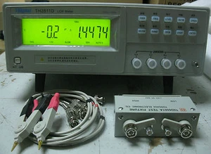 Hochgenaues Benchtop LCR Messgerät 10 KHz Induktivität Kapazität RZ DQ Test TH2811D - Bild 1 von 3