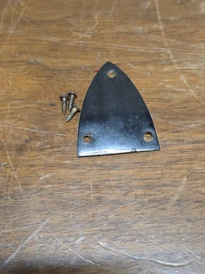 Cubierta de varilla de armadura de bajo Framus Star con tornillos de montaje originales años 60 Foto 1 de 2