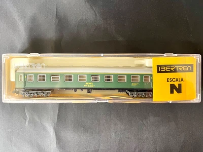 Ibertren N Scale Renfe 1st Class Coach (Barcelona-Madrid) Ibertren #201 - Image 1 of 4