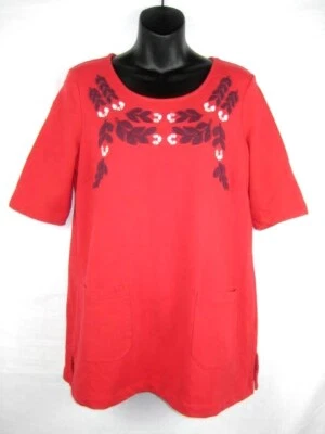 Love Hanna Floral Embroidered Short Sleeve Top Medium Red Pockets Stretch - Image 1 of 4