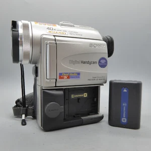 Sony Handycam DCR-PC100E Handheld MiniDV Camcorder Silver Tested - Picture 1 of 10