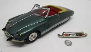 AU939 CLASSIQUES RESINE MONTE 1/43 CITROEN DS CABRIOLET PICHON PARAT Ref 1048 - Foto 1 di 12