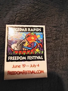 Cedar Rapids Vintage Pin Button Freedom Festival - Picture 1 of 2