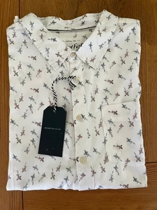 Weird Fish Men’s White 2XL Short Sleeve Shirt With Shark Print. - Picture 1 of 5