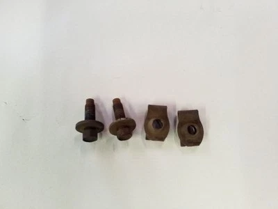 Pernos de montaje del soporte interior del parachoques delantero | Se adapta a 99 Ford F250 F350 Foto 1 de 4