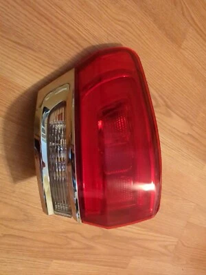 LUZ TRASERA IZQUIERDA DEL LADO DEL CONDUCTOR JEEP GRAND CHEROKEE OEM 2014-2018 ¡¡BUENA!!! Foto 1 de 4