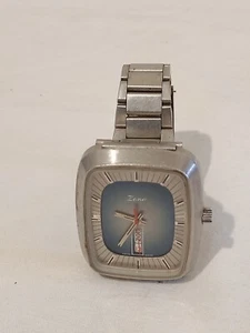 Orologio Vintage Da Polso Zeno Swiss Made Resistente All'acqua Mod 300 - Picture 1 of 16