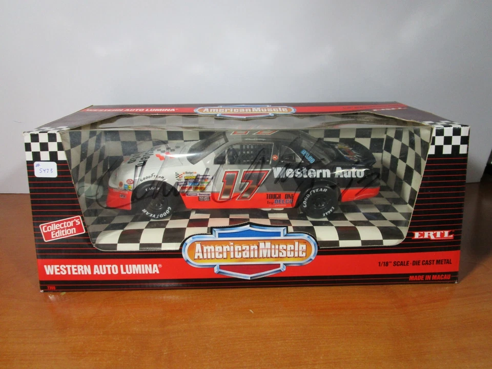 1992 Western Auto Lumina Darrel Waltrip #17 ERTL Collectible Ameican Muscle 1/18