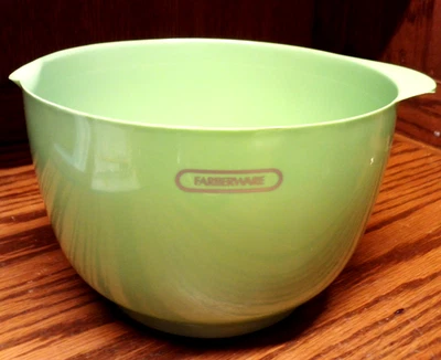 Farberware Professional 2.5 Qt Green Mixing Bowl-H 5" D 7.5" Non-Slip Base  1012 - Image 1 of 4