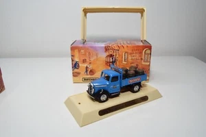 B16 1:43 MATCHBOX YESTERYEAR YGB24 1939 BEDFORD STAKE BED TRUCK TOOHEYS MIB - Picture 1 of 15