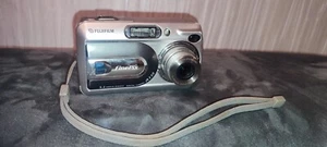 Fujifilm FinePix A330 3.2MP Compact Digital Camera - Silver - Picture 1 of 15