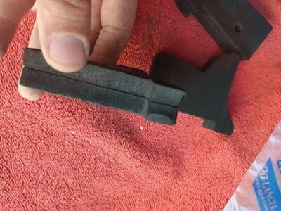 ORIGINALE 46446450 2x TAMPONE MOSTRINA SOTTOPARABREZZA FIAT BRAVO BRAVA MAREA Foto 1 de 4