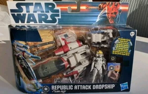 Star Wars Clone Wars Republic Attack Dropship + Clone Pilot - Picture 1 of 4