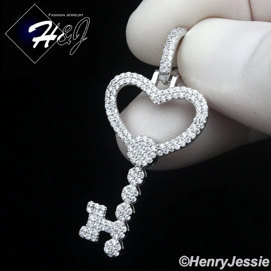 925 СТЕРЛИНГОВОГО СЕРЕБРА ЛЕДЯНОЙ БЛЕСТЯЩИЙ CZ ЗОЛОТО ПОКРЫТИЕМ/СЕРЕБРО 3D СЕРДЦЕ КЛЮЧ ПОДВЕСКА * SP470 - Изображение 1 из 1