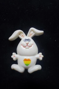 Easter Bunny Rabbit Rainbow Pride Heart Easter Pin Russ - Picture 1 of 2