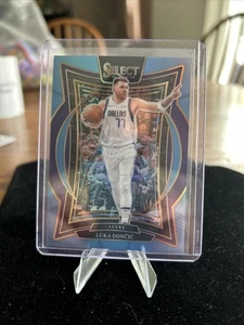 2024-25 Panini Prizm Negro Luka Doncic Aqua Prizm/299 - Imagen 1 de 2
