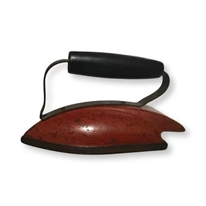 Vintage WOLVERINE Sunny Suzy Toy Clothes Iron Red Wood Handle 1940s GUC - Picture 1 of 10