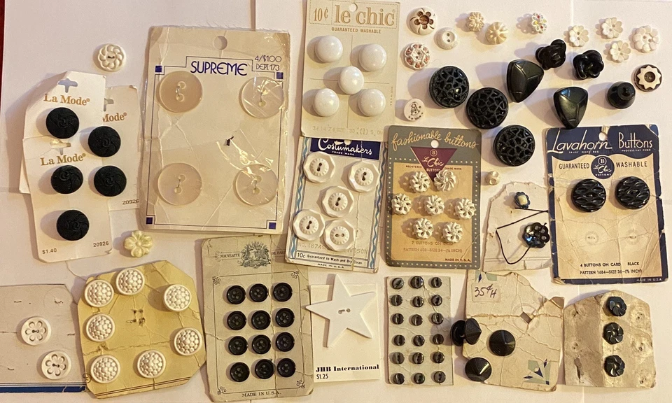 Vintage BLACK WHITE PLASTIC BUTTON LOT old cards lacy pierced deco novelty 100P - Image 1 of 4