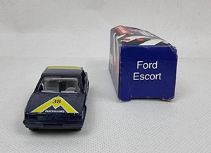 GIOCATTOLO AUTO PRESSOFUSO VINTAGE CORGI NON USATO IN SCATOLA FORD ESCORT UK - Foto 1 di 10