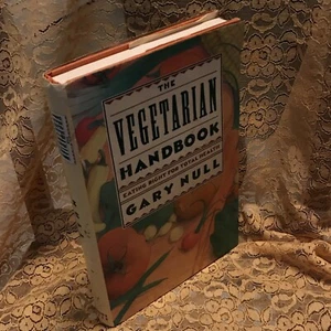 The Vegetarian Handbook by Null, Gary 1st ed, 1st print - Picture 1 of 10
