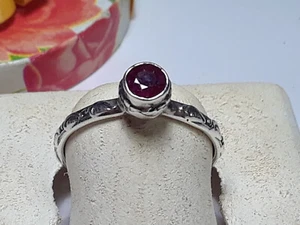 1/4 kt natürlicher runder Rubin Lünette Sterlingsilber geformter & geätzter Bandring #19846 - Bild 1 von 5