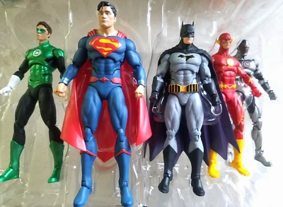 DC Collectibles DC Icons JL 7-Pk Lanterna Verde Superman Batman Flash Cyborg - Imagem 1 de 4