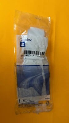 P 11 16 20 BUICK CASCADE ENVISION REGAL VERANO TRUNK EMBLEM 39123812 — 第 1/3 张图片