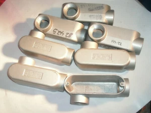 CROUSE HINDS LR49 1-1/4" ALUMINUM CONDULET CONDUIT BODY LR-49 - LOT OF 7 - Picture 1 of 2