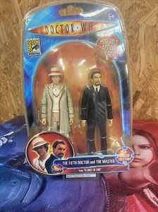 RARO! Juego de figuras de acción Doctor Who: 5th Doctor and The Master 2010 SDCC ver fotos - Imagen 1 de 6